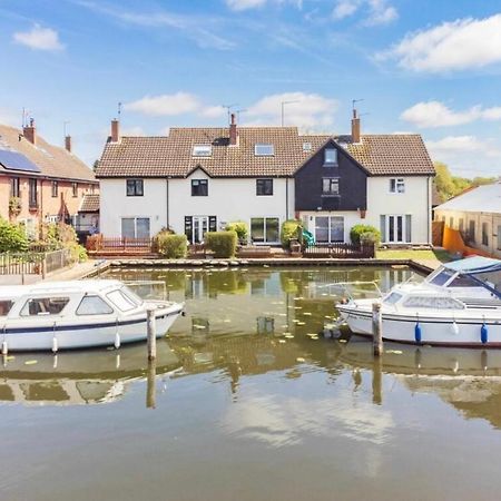 Cottage On The Quay Wroxham Exteriér fotografie