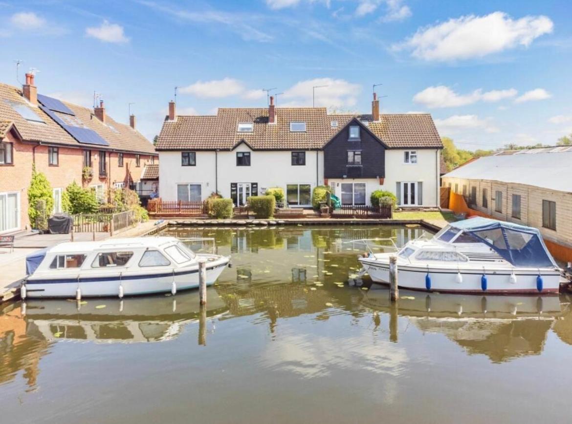 Cottage On The Quay Wroxham Exteriér fotografie