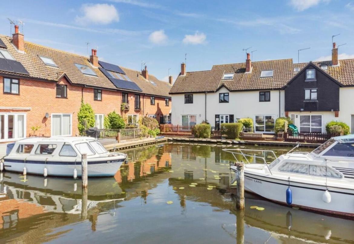 Cottage On The Quay Wroxham Exteriér fotografie